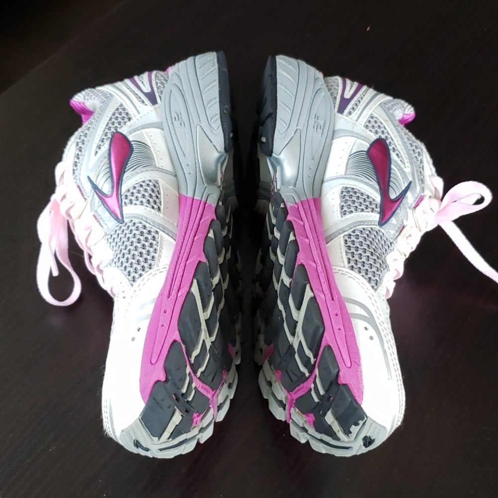 Brooks GTS 12 - Picture 7 of 11